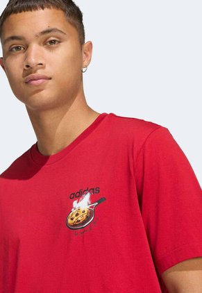 Camiseta adidas Sportswear Snack Cookie Graphic Rojo