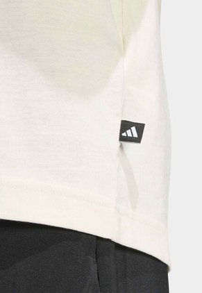 Camiseta adidas Sportswear Graphic Snack Cookie Marfil