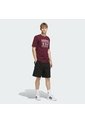 Camiseta Vinotinta Adidas Graphic Holiday Estampada Hombre de adidas Performance