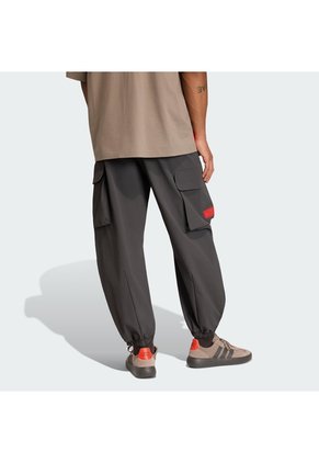 Pantalón Negro Adidas Elevated Tejido Audi Revolut F1 Team Hombre