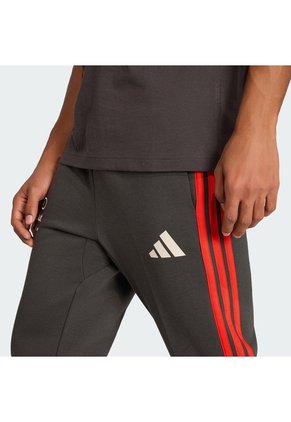 Pantalón Negro Adidas DNA Audi Revolut F1 Team Hombre
