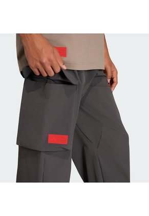 Pantalón Negro Adidas Elevated Tejido Audi Revolut F1 Team Hombre