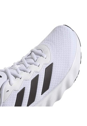 TENIS ADIDAS UNISEXO ID5252 SWITCH MOVE Talla 10