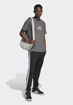 Camiseta adidas Sportswear Graphic Camo Explorer Gris
