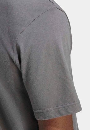 Camiseta adidas Sportswear Graphic Camo Explorer Gris
