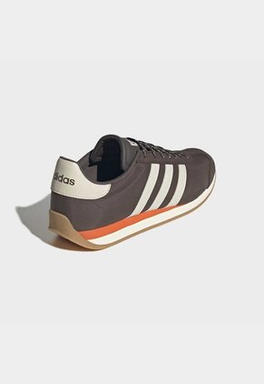 Tenis Lifestyle adidas Sportswear Runvista Marrón