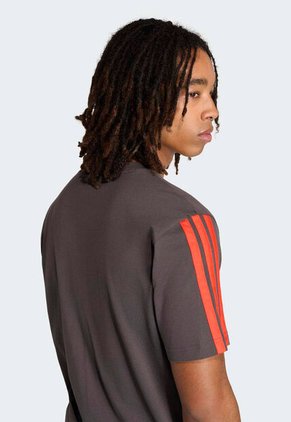 Camiseta adidas Performance TEAM DNA Audi Revolut F1 Team Marrón