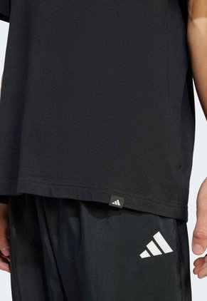 Camiseta adidas Sportswear Lounge Slide Graphic Negro
