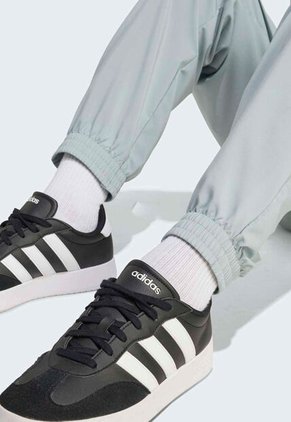 Pantalón Cargo adidas Sportswear Essentials Verde