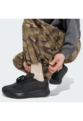 Pantalón Multicolor Adidas Parachute Seasonal Essentials Camo Tejido Hombre