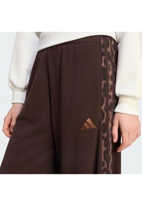 Pantalón Café Adidas Seasonal Essentials 3 Rayas Animal Print Mujer