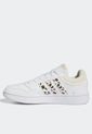 Tenis Lifestyle Blanco-Beige-Negro adidas Performance Hoops 3.0 de adidas Performance
