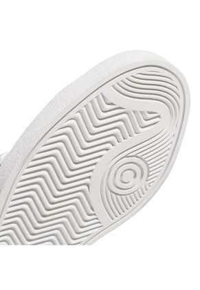 TENIS ADIDAS UNISEXO R1909 JUMP HOOK MID Talla 7