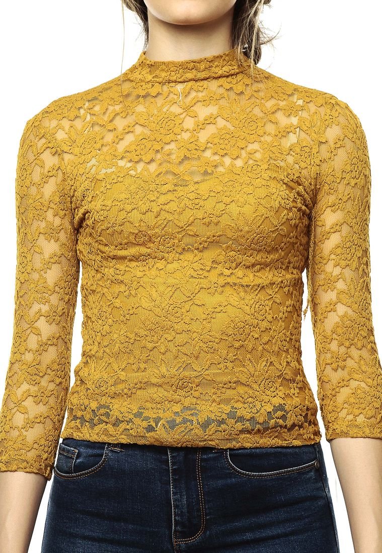 blusa de encaje color mostaza