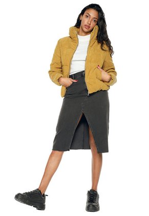 Chaqueta Mostaza Ambiance