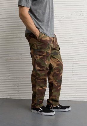 Pantalón Cargo AMERICAN EAGLE Lived - In Cargo Fit Multicolor