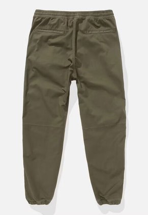 Jogger AMERICAN EAGLE Trekker Verde Oliva