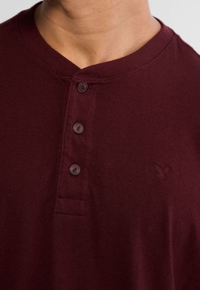Camiseta AMERICAN EAGLE Vinotinto