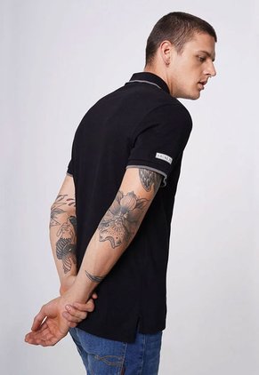 Polo Negro-Gris Americanino