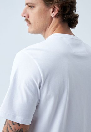 Camiseta Blanco Americanino