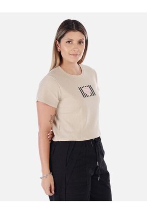 Camiseta Con Mangas Cortas Y Cuello Redondo