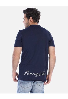Camiseta Básica Slim Fit Cuello Redondo