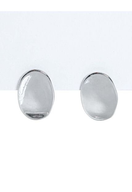 Aretes Plateado Con Forma Ovalada
