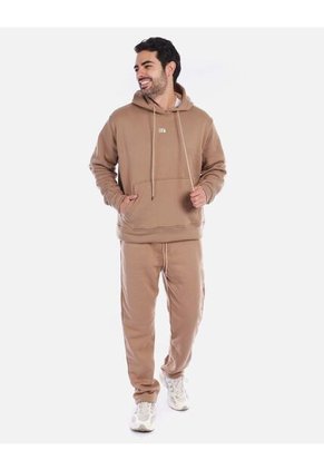 Buzo Hombre Con Estilo Urbano