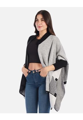 Ruana Tejida Con Caída Amplia Y Elegante