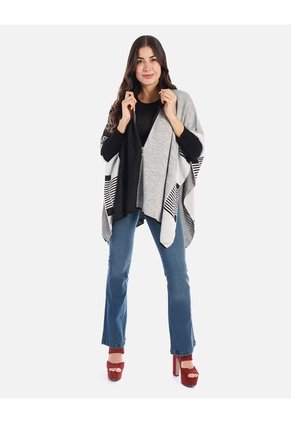 Ruana Tejida Con Caída Amplia Y Elegante