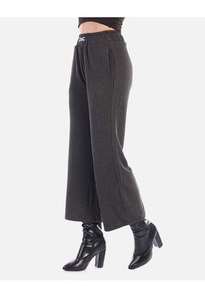 Pantalón Amplio En Tejido Suave Para Un Estilo Cómodo 