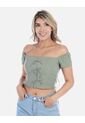 Blusa Femenina Con Escote Moderno de Arequipe
