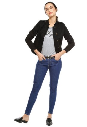 Chaqueta Negra Arkitect Éxito