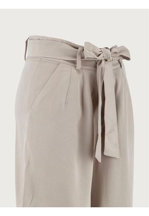 Short Unicolor Con Cinturón Para Mujer 22234 ARTURO CALLE