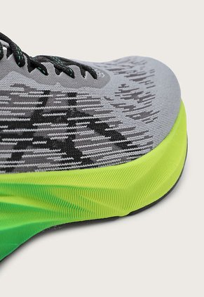 Tenis Running Gris-Amarillo Neón-Verde asics Novablast 3