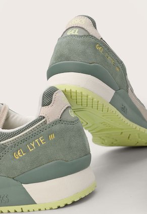 Tenis Lifestyle Verde-Beige-Verde Manzana asics Gel-Lyte III OG
