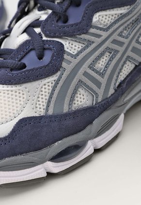 Tenis Lifestyle Blanco-Azul Navy-Plateado asics Gel-NYC