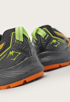 Trail Running Negro-Naranja-Amarillo asics Gel-Sonoma 7