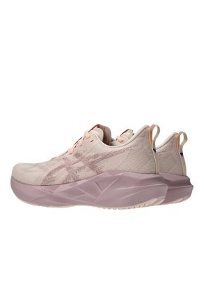 Tenis Asics Novablast 5 Mujer-Rosa