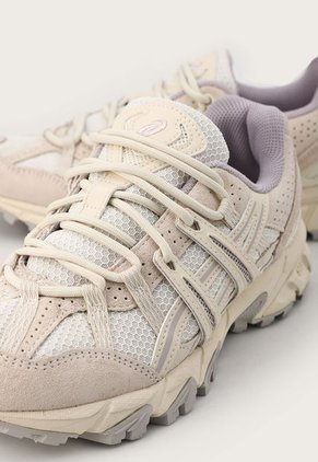 Tenis Lifestyle Beige-Lila asics GEL-Sonoma 15-50