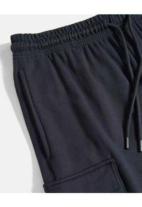 Bermuda Para Hombre Cargo Color Negro Marca Atmos #32100095