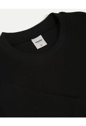 Camiseta Regular Fit Manga Corta Texturizada  Para Hombre Negro Atmos