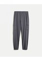 Pantalón Jogger Training Cargo  Para Hombre Gris Atmos de Atmos