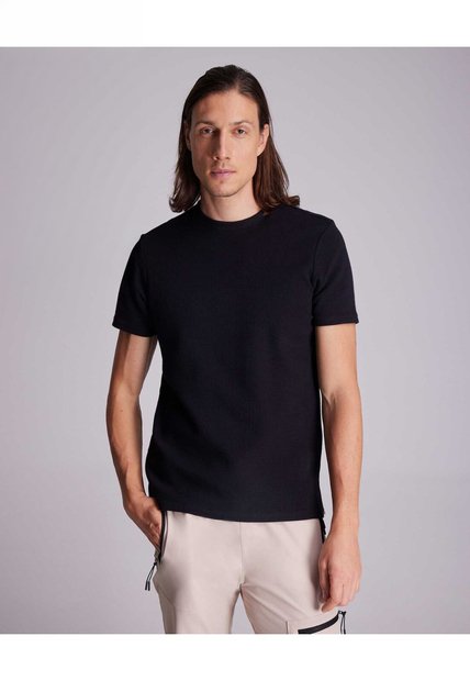 Camiseta Regular Fit Manga Corta Texturizada  Para Hombre Negro Atmos