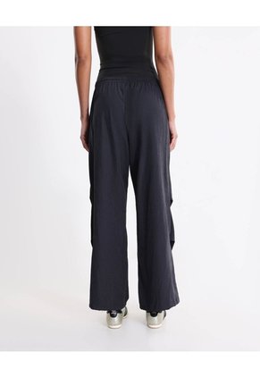 Pantalón Parachute Microcomfort Para Mujer  Deportiva  Color Negro Marca Atmos
