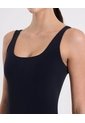 Tank Top Aerius Skin Ajuste Ligero  Para Mujer Negro Atmos de Atmos