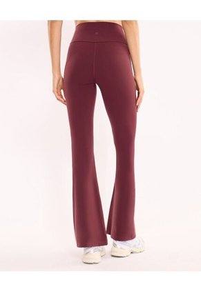 Leggings Flare Aerius Skin  Para Mujer Uva Atmos