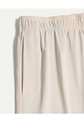 Bermuda Para Hombre Biker Interno Largo Color Crema Marca Atmos #32100147