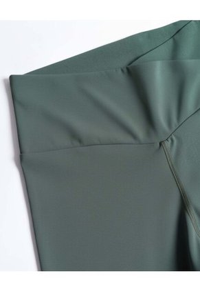 Short  Para Mujer Multiusos Punto Color Verde Marca Atmos #31190112