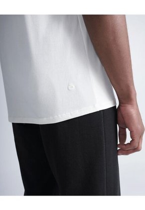 Camiseta Regular Fit Manga Corta Para Hombre Marfil Atmos